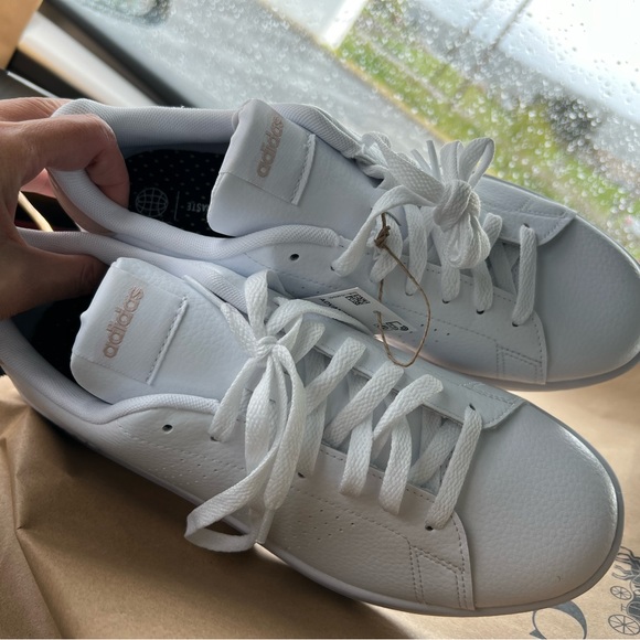 Adidas Women's Advantage Sneaker, White/White/Putty Mauve, 9.5 New with Tag - Picture 3 of 6